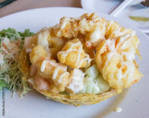 Shrimp fried with cream salad on taro cup fried