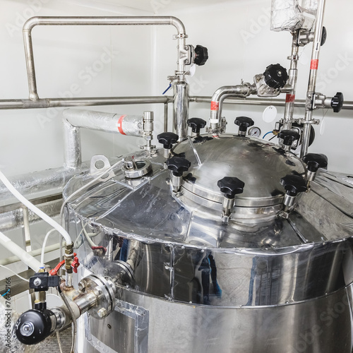 Water boiler or tank