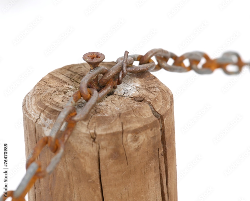 Fototapeta premium chain with the wooden pole and white background