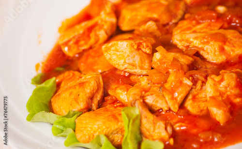 chicken breast with fresh tomato sauce