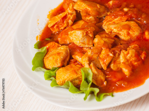 chicken breast with fresh tomato sauce