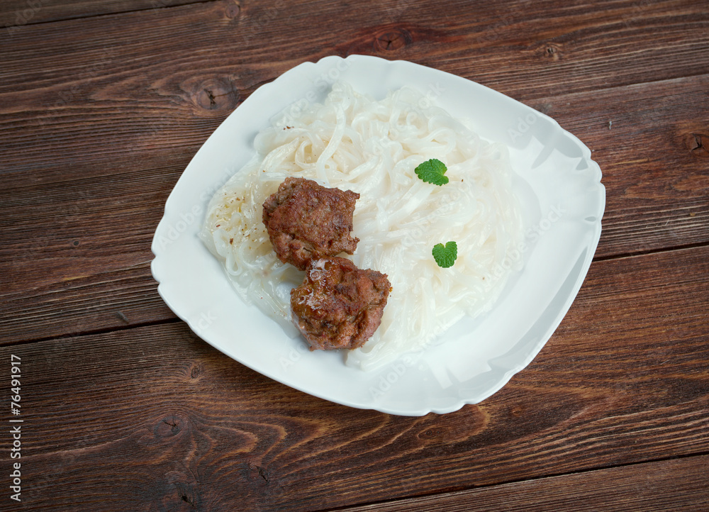 meat with vegetables and rice noodles meat with vegetables and rice noodles