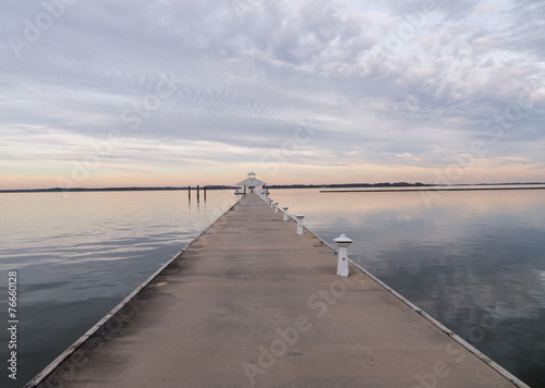 Fototapeta Naklejka Na Ścianę i Meble -  path on Chesapeake Bay