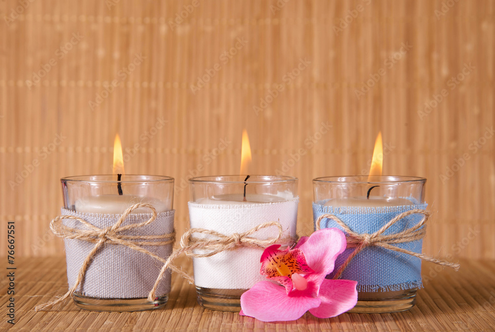 Kerzen mit Orchidee Kerzen mit Orchidee
