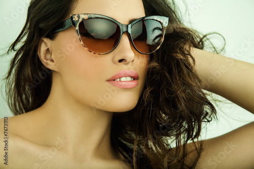 Konstfotografi sunglasses beauty portrait