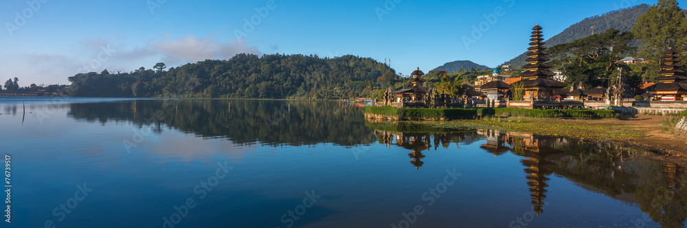 Panorama Reflection