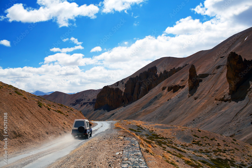 Mountain landscape at Manali - Leh highway, India Mountain landscape at Manali - Leh highway, India