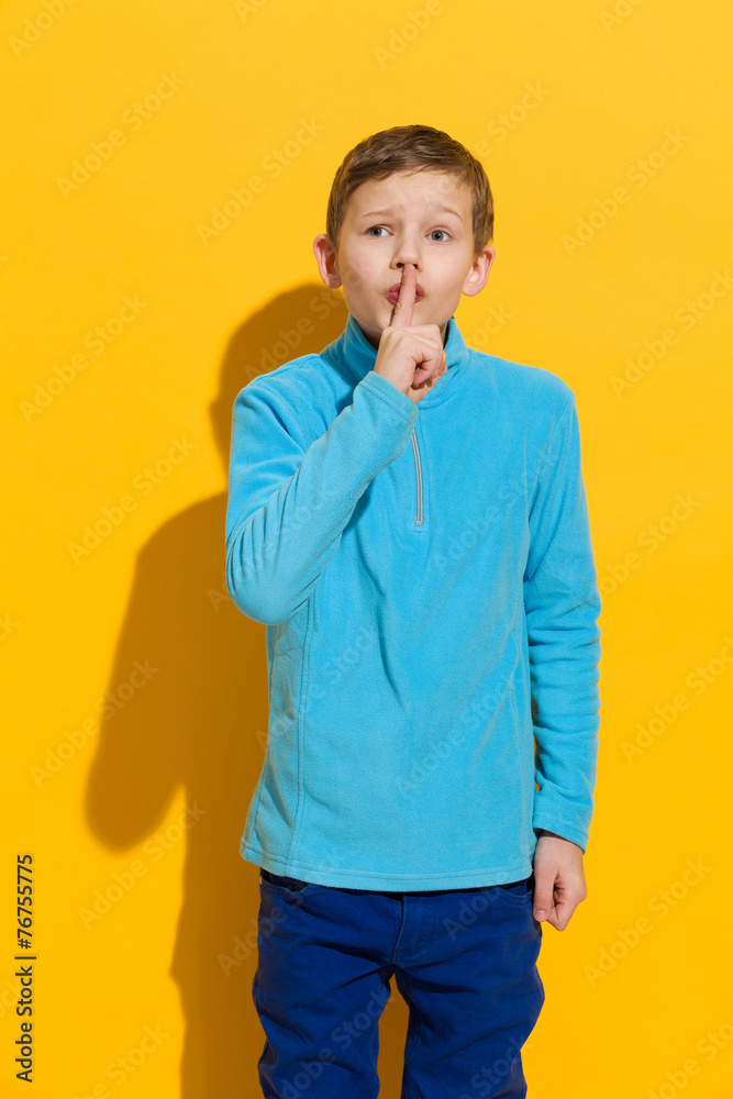 © studioloco - Silence please © studioloco - Silence please