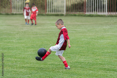 Kids' soccer © Dusan Kostic