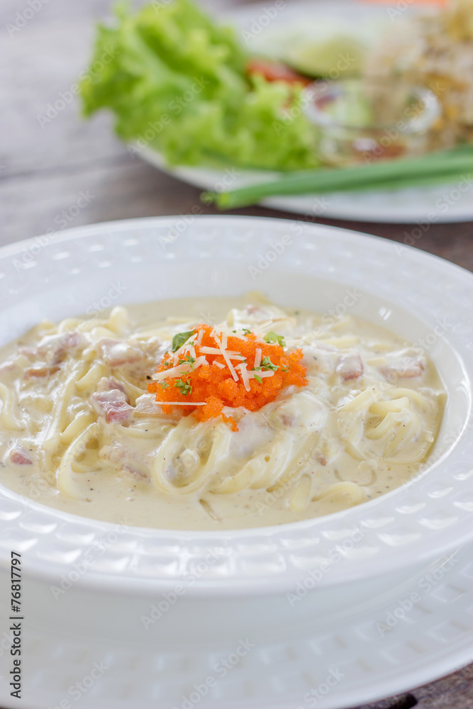 Spaghetti Carbonara with Bacon and eggs shrimp