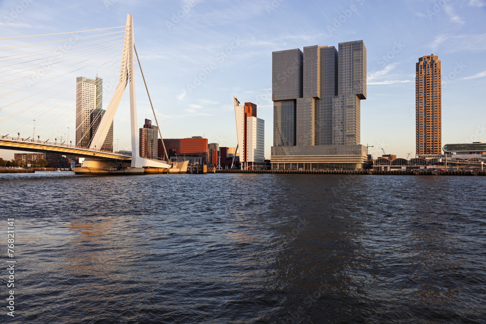 Fototapeta premium Rotterdam skyline with Erasmus Bridge