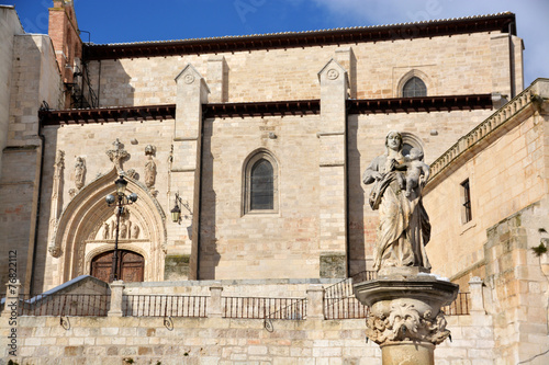 Obraz na płótnie iglesia de san nicolas de bari en burgos w salonie