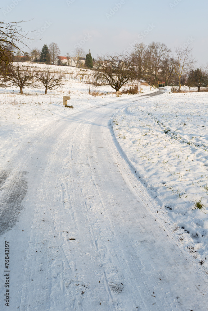 Obraz premium Chemin dans la neige