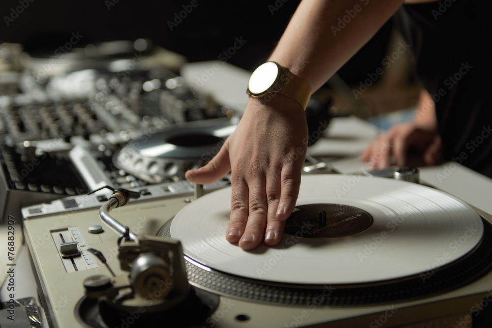 DJ DJ