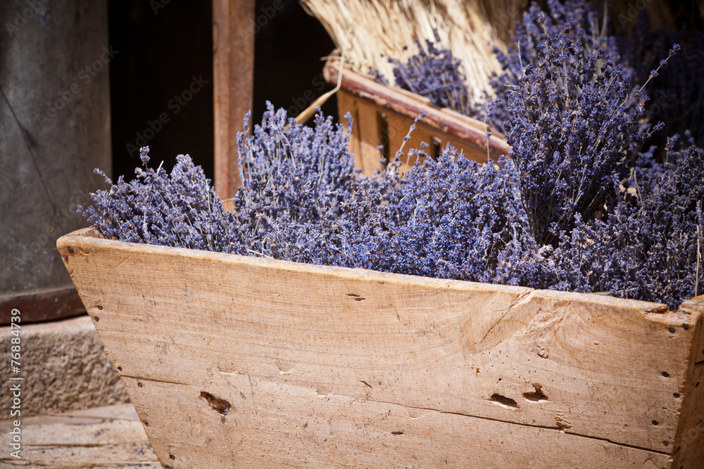 Fototapeta premium Lavender bunches selling in an outdoor french market