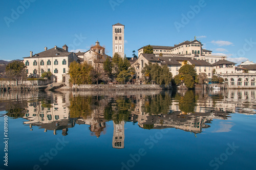 San Giulio in the mirror
