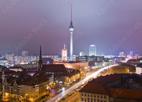 Buntes Berlin bei Nacht