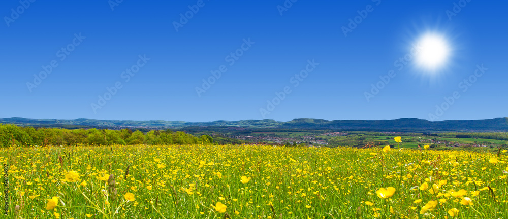Naklejka premium Frühlingslandschaft im Filstal