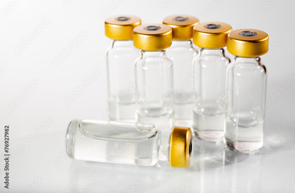 vaccine-stock-foto-adobe-stock