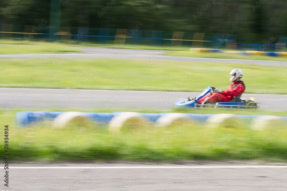 race go-kart blur