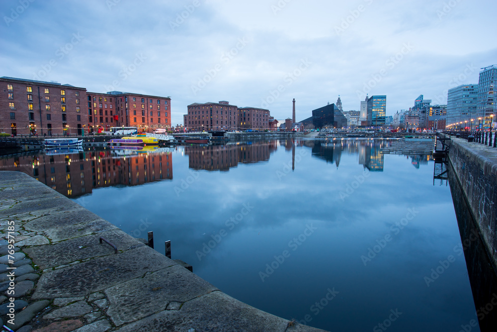 Fototapeta premium the Liver Building, Liverpool, England