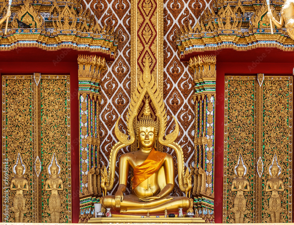 Fototapeta premium Gold buddha statue