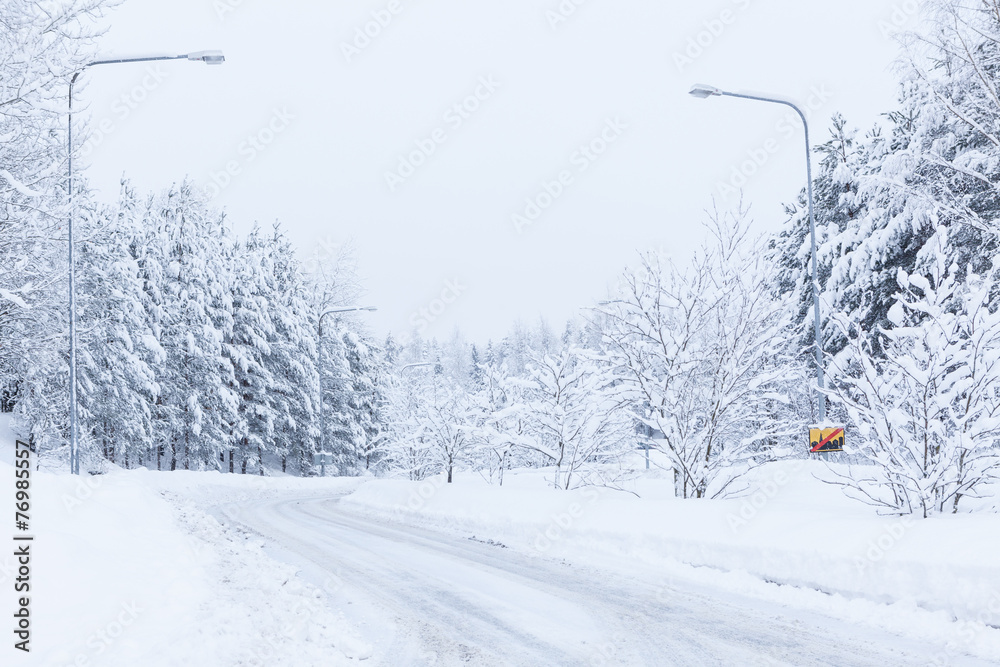 Obraz premium Snow landscape and road