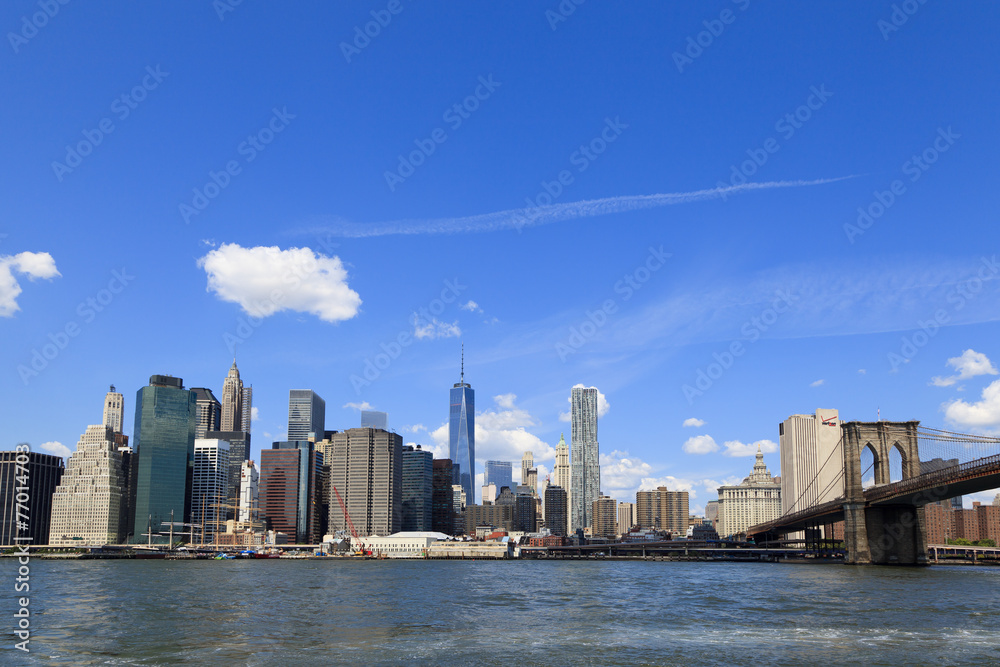 Naklejka premium マンハッタンとブルックリンブリッジ