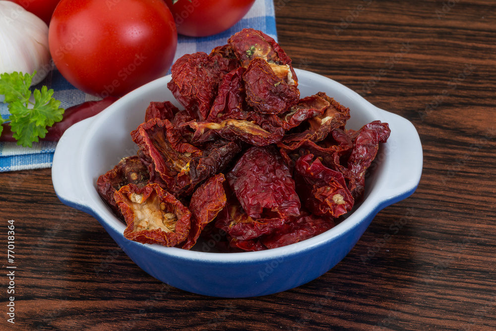 Dried tomtoes Dried tomtoes