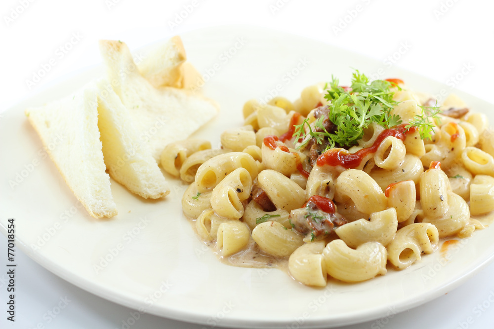 elbow macaroni pasta with carbonara sauce