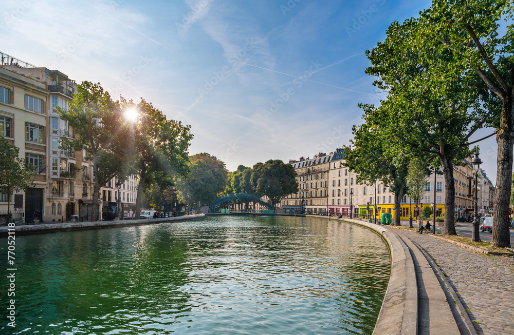 Naklejka premium Paryż - Canal Saint Martin, Francja