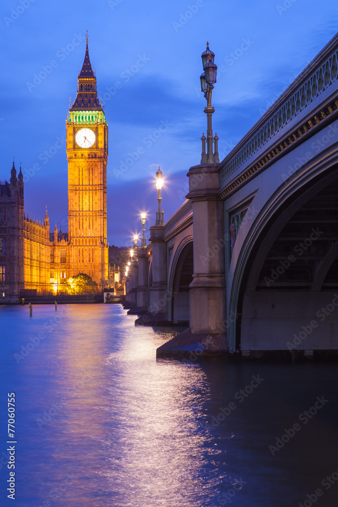Naklejka premium The Palace of Westminster Big Ben at night, London, England, UK.