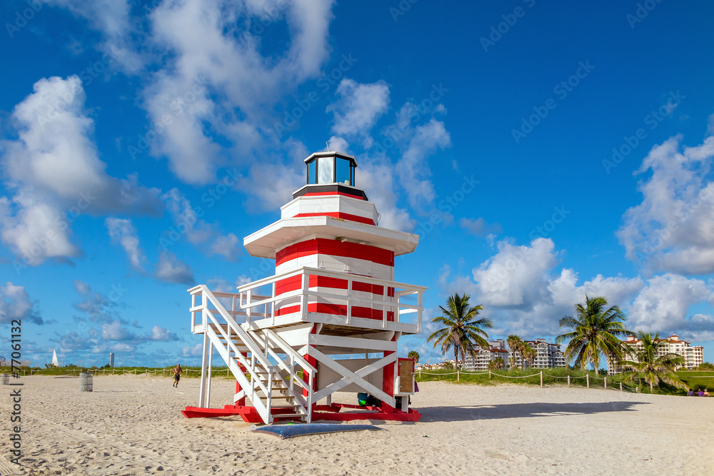 Fototapeta premium Lifeguard Tower in South Beach, Miami Beach, Florida