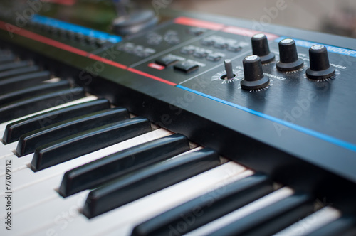 Synthesizer