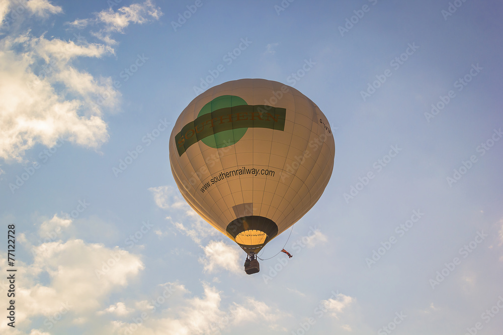Fototapeta premium Balloon floating to sky
