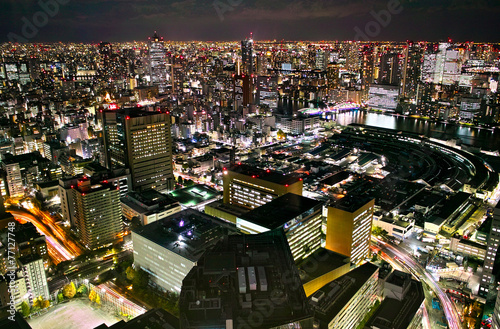 東京の下町の夜景 © 7maru