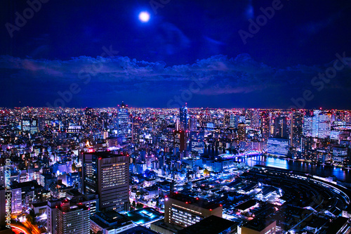 東京下町の満月の夜の夜景