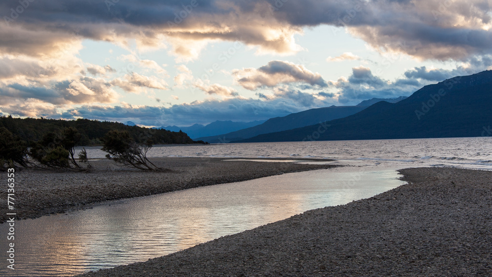 Fototapeta premium Lake Tea Anau and Eglington River