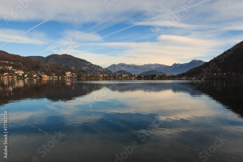 Fototapeta Naklejka Na Ścianę i Meble -  Ponte Tresa (lago di Lugano)