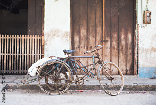 Old, rusty cyclo