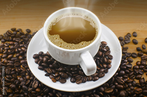 Coffee cup and coffee beam's © chaiyapruek
