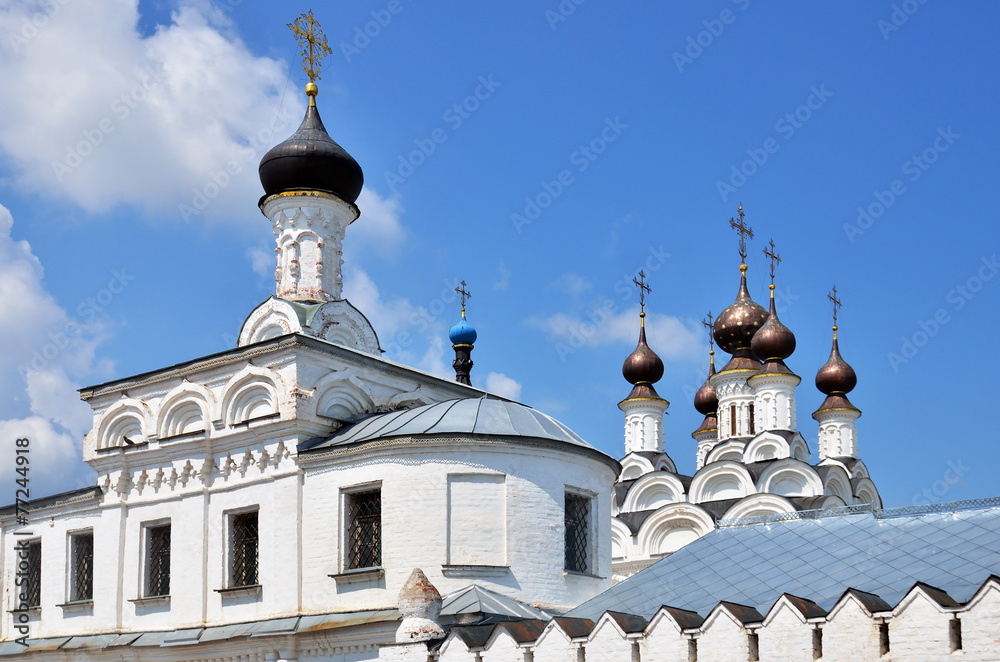 Obraz premium Towers and golden cupolas of church in Murom