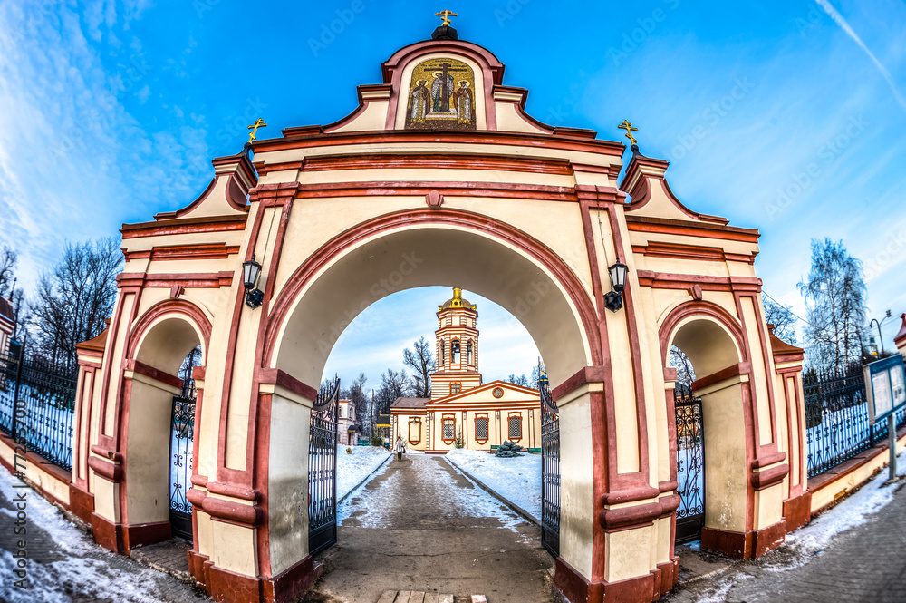Obraz premium Храм Воздвижения Креста Господня в Алтуфьеве.