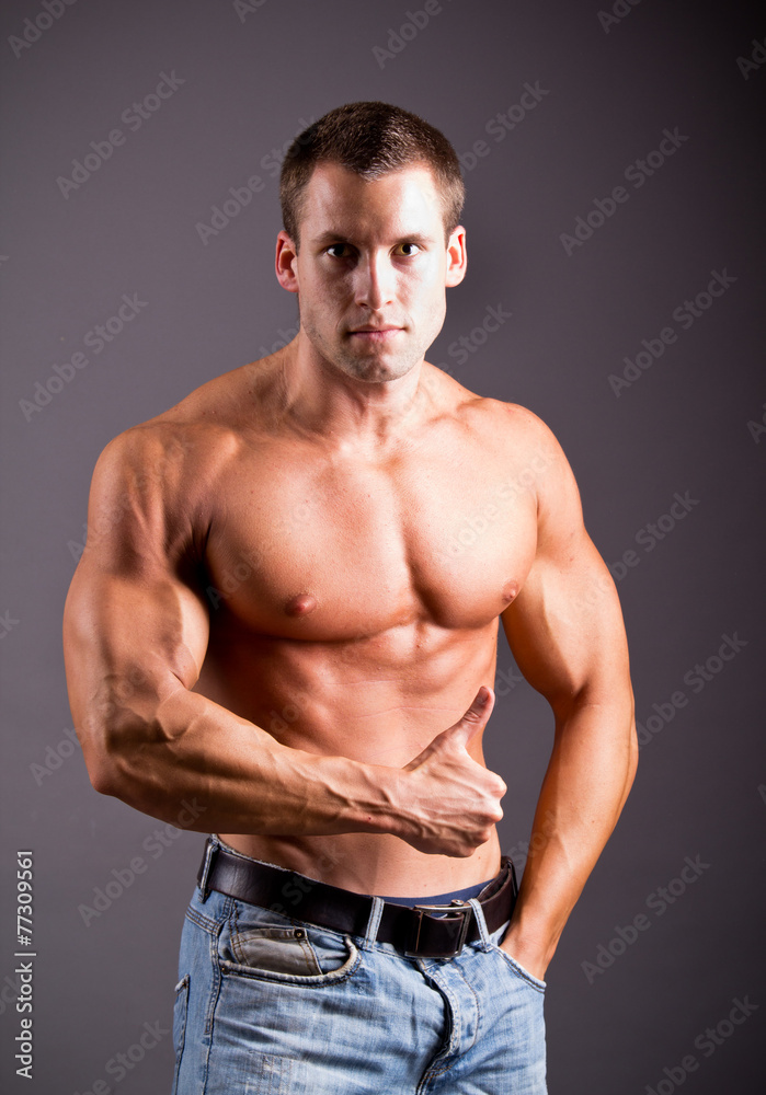 Fototapeta premium muscular man