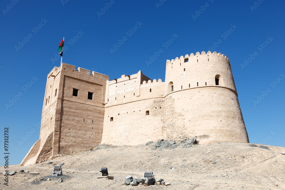 Fototapeta premium Historic fort in Fujairah, United Arab Emirates