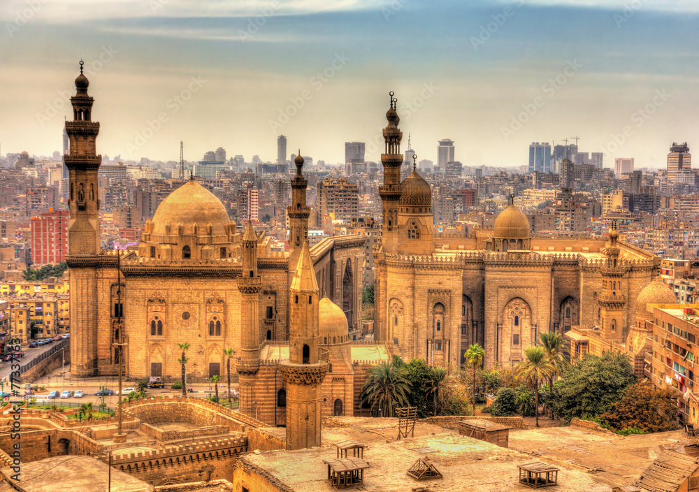 View of the Mosques of Sultan Hassan and Al-Rifai in Cairo - Egy - obrazy, fototapety, plakaty 