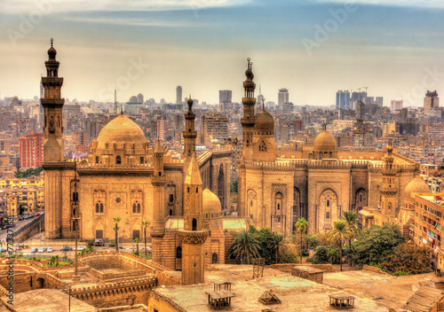 Vászonkép View of the Mosques of Sultan Hassan and Al-Rifai in Cairo - Egy