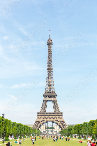 Eiffel Tower © vichie81
