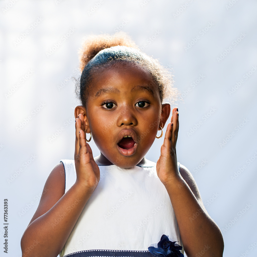 Portrait Of Cute African Girl With Shocking Face Expression Foto De Stock Adobe Stock 