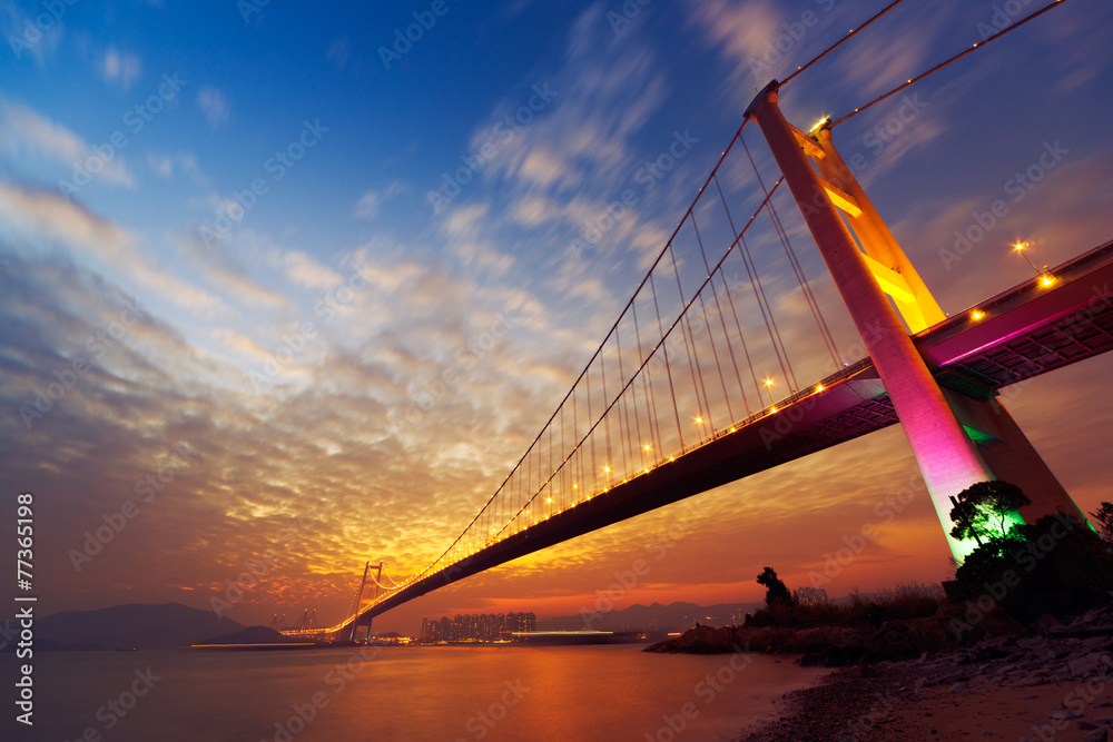 Obraz premium Night scene of Tsing Ma Bridge